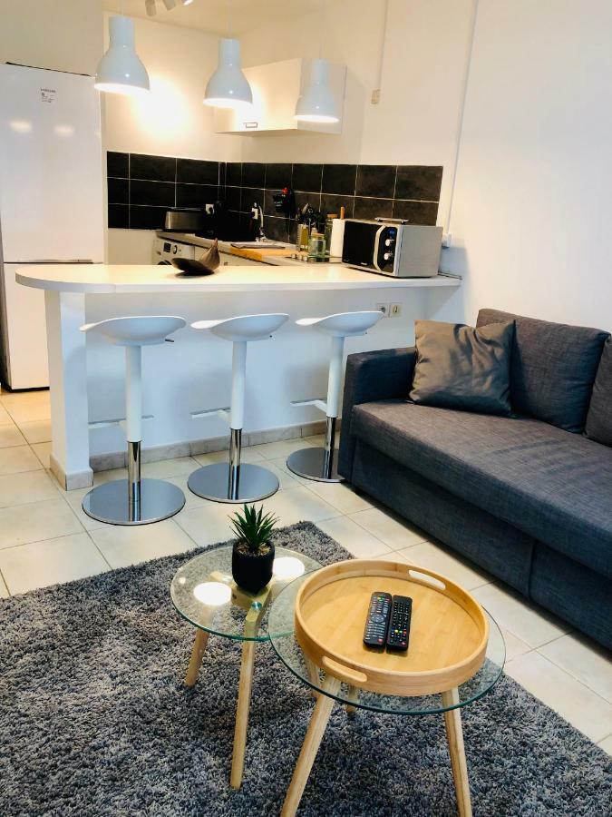 לה מול Appartement Au Bord De L'Eau מראה חיצוני תמונה